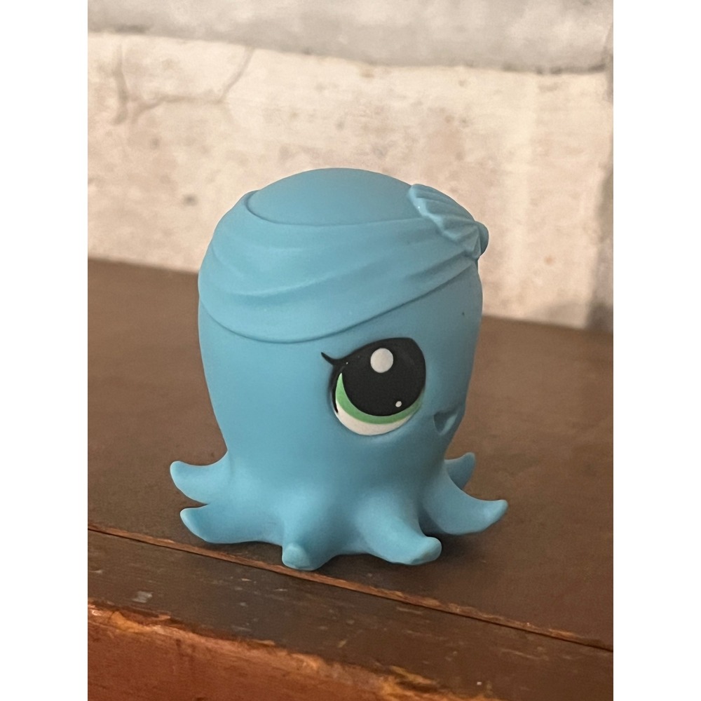 Hasbro Littlest Pet Shop LPS Octopus #3549 Blue Bow - Picture 4 of 5